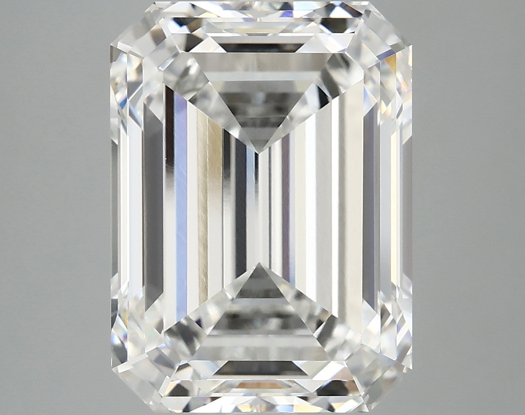 7.07 CT Emerald Diamond