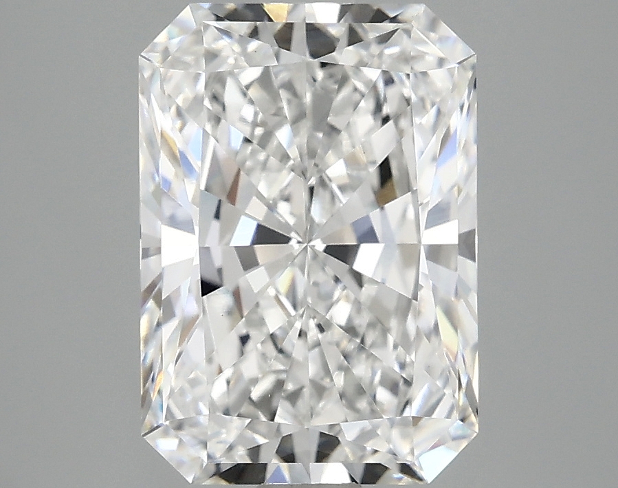 3.09 CT Radiant Diamond