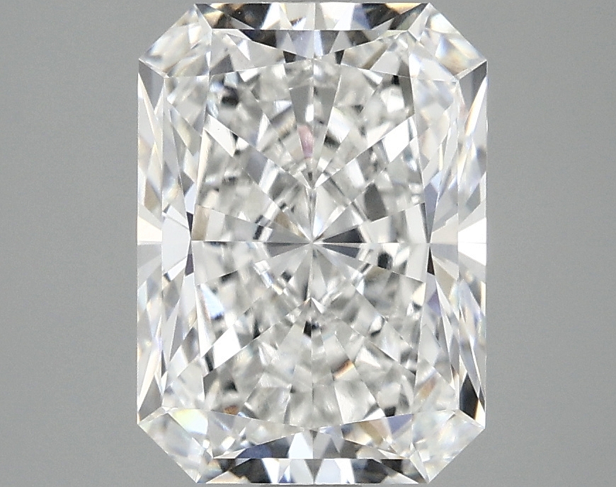 3.05 CT Radiant Diamond
