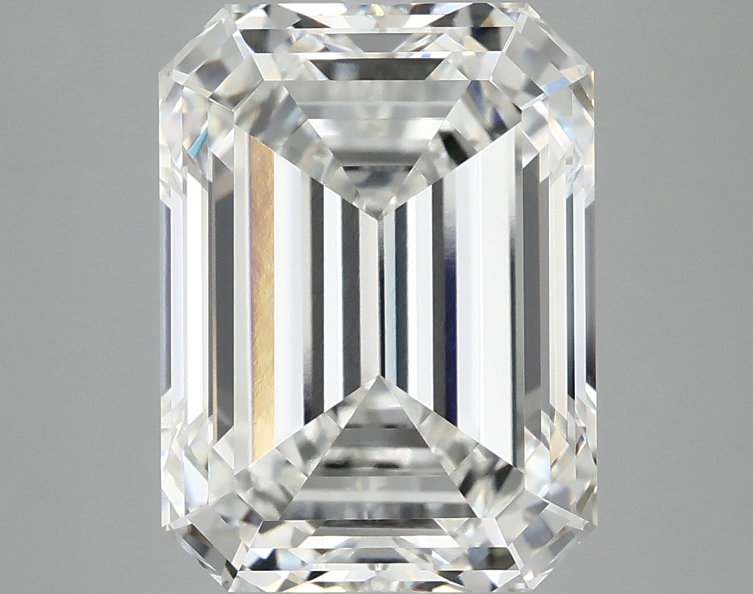 7.10 CT Emerald Diamond