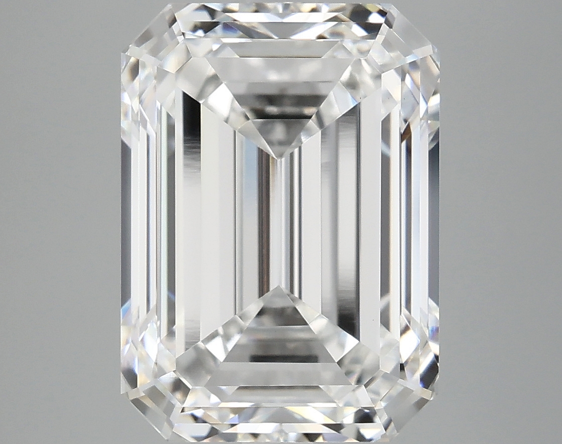 7.01 CT Emerald Diamond