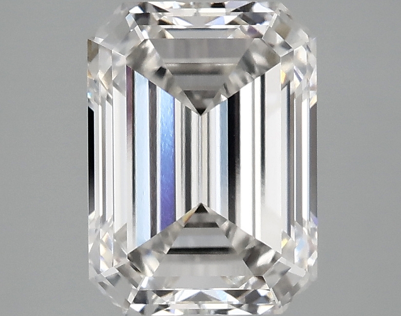 3.07 CT Emerald Diamond