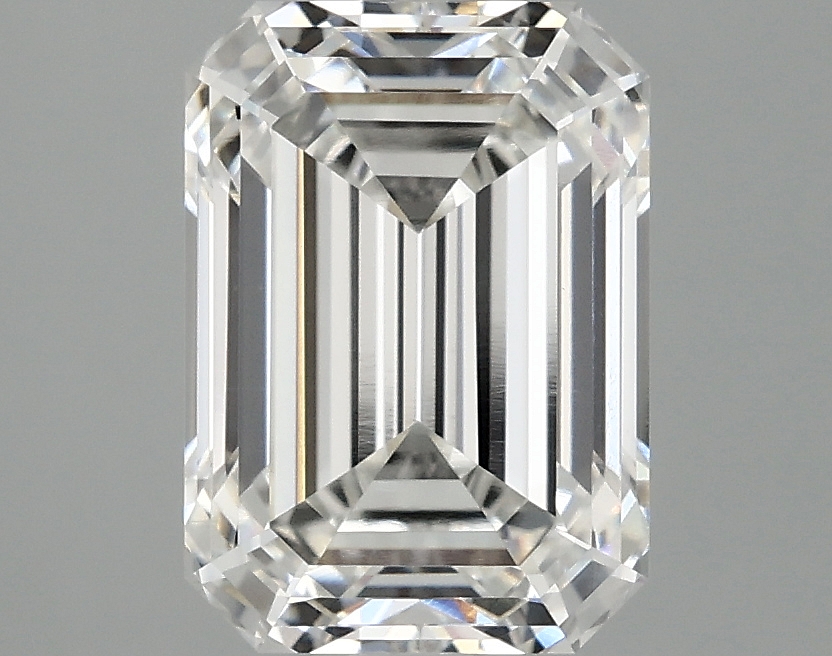 3.08 CT Emerald Diamond