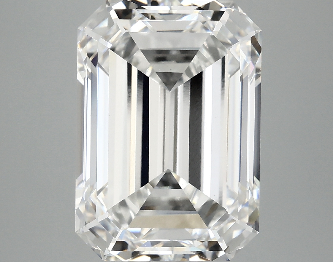 7.11 CT Emerald Diamond