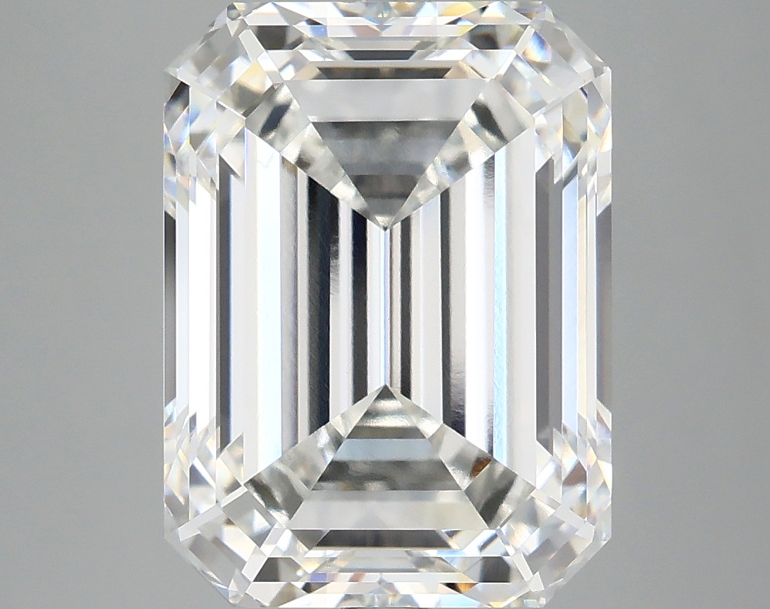 7.10 CT Emerald Diamond