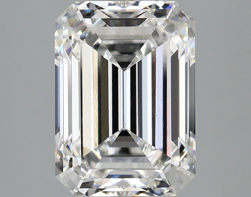 3.07 CT Emerald Diamond