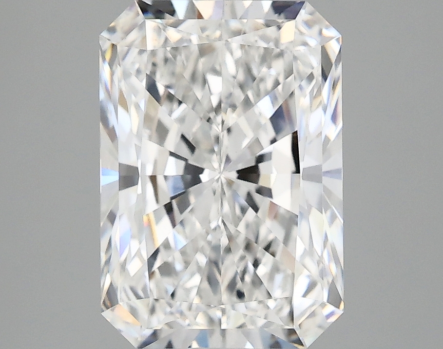 3.10 CT Radiant Diamond