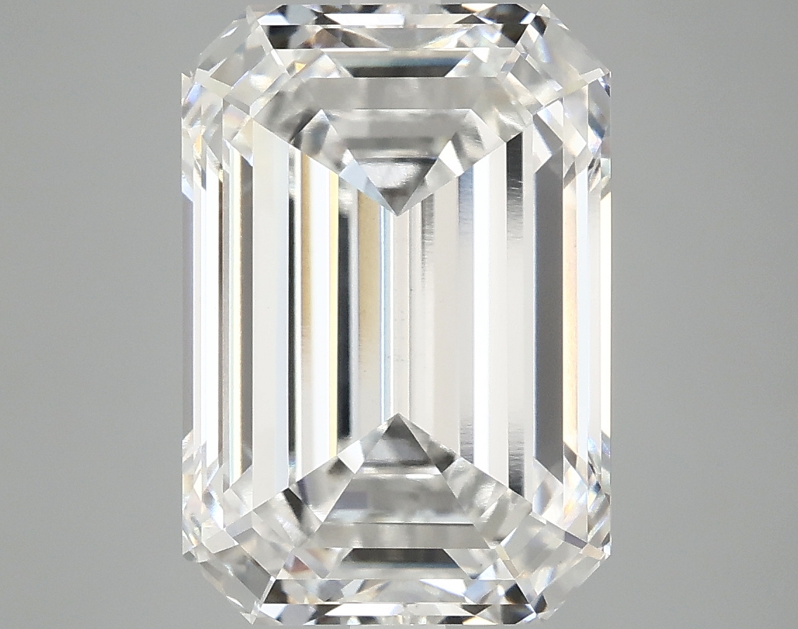 7.17 CT Emerald Diamond