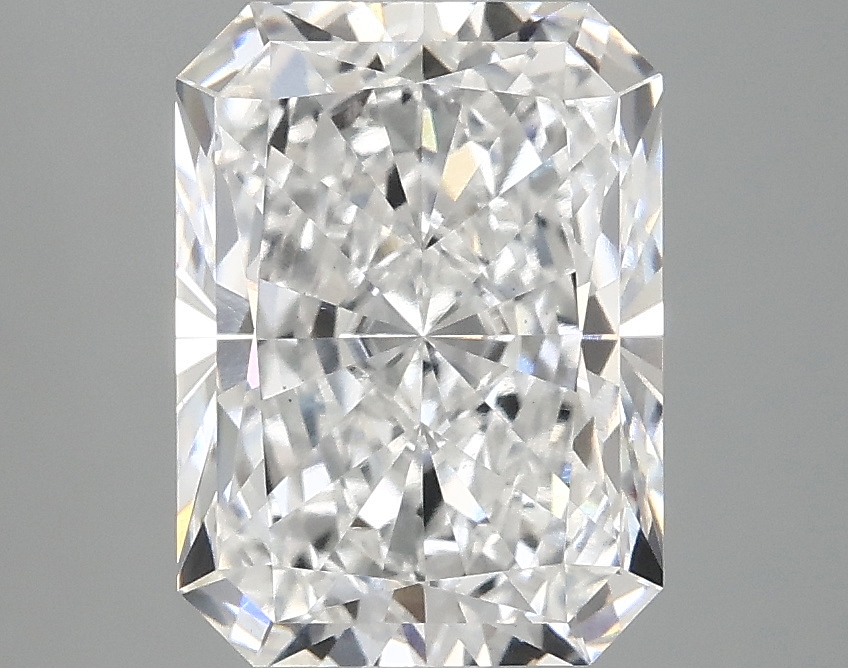 3.05 CT Radiant Diamond