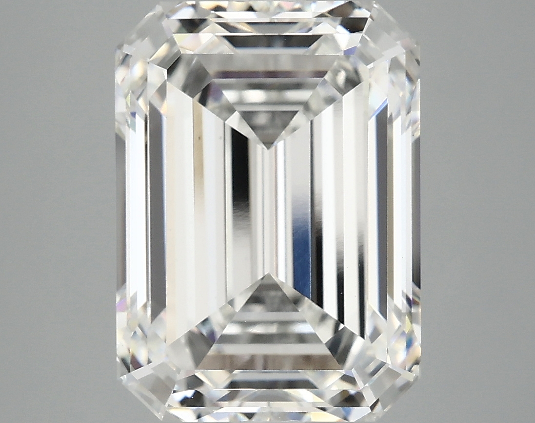 7.10 CT Emerald Diamond