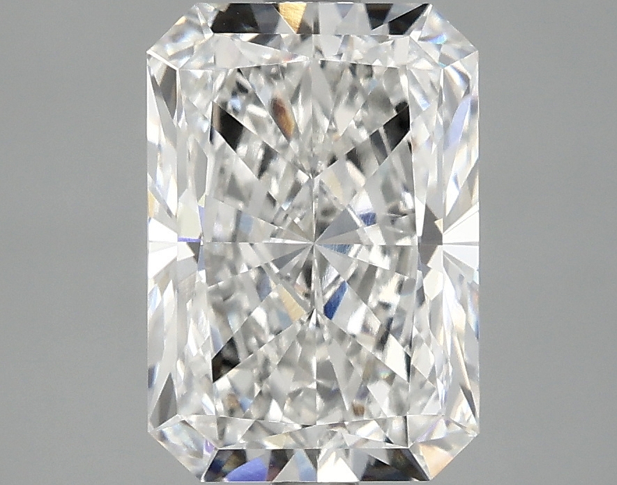 3.05 CT Radiant Diamond