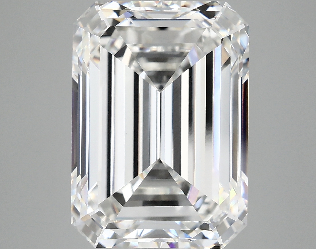 7.01 CT Emerald Diamond