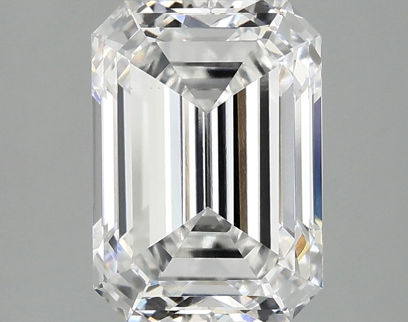 3.07 CT Emerald Diamond