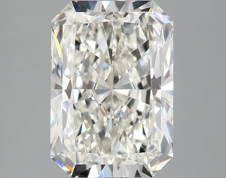 3.10 CT Radiant Diamond