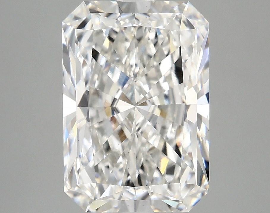 3.10 CT Radiant Diamond