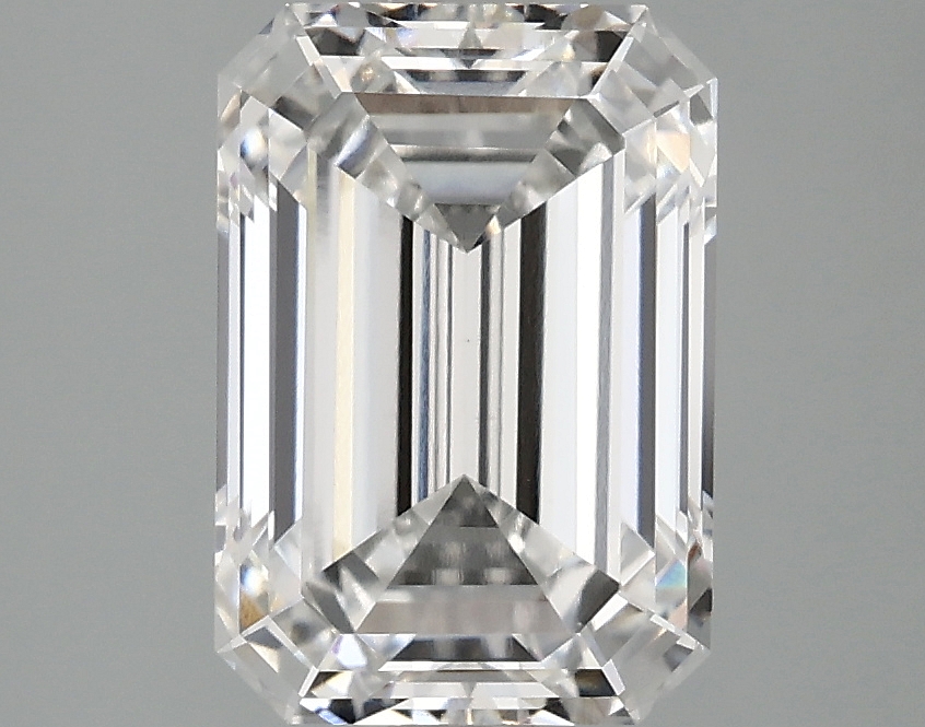 3.07 CT Emerald Diamond
