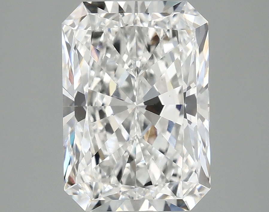 3.10 CT Radiant Diamond