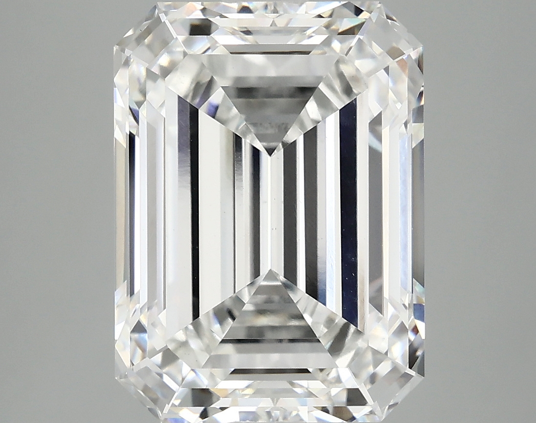 7.11 CT Emerald Diamond