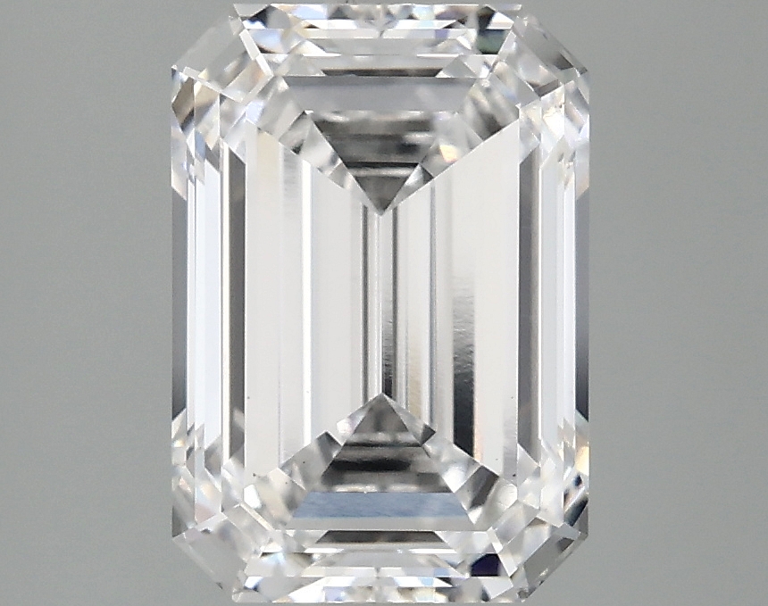 3.05 CT Emerald Diamond