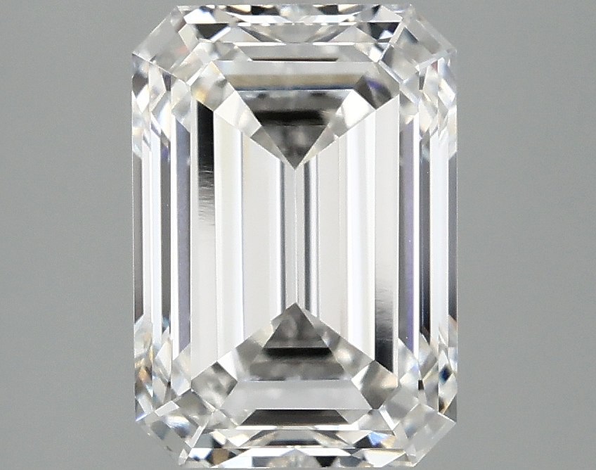 3.07 CT Emerald Diamond