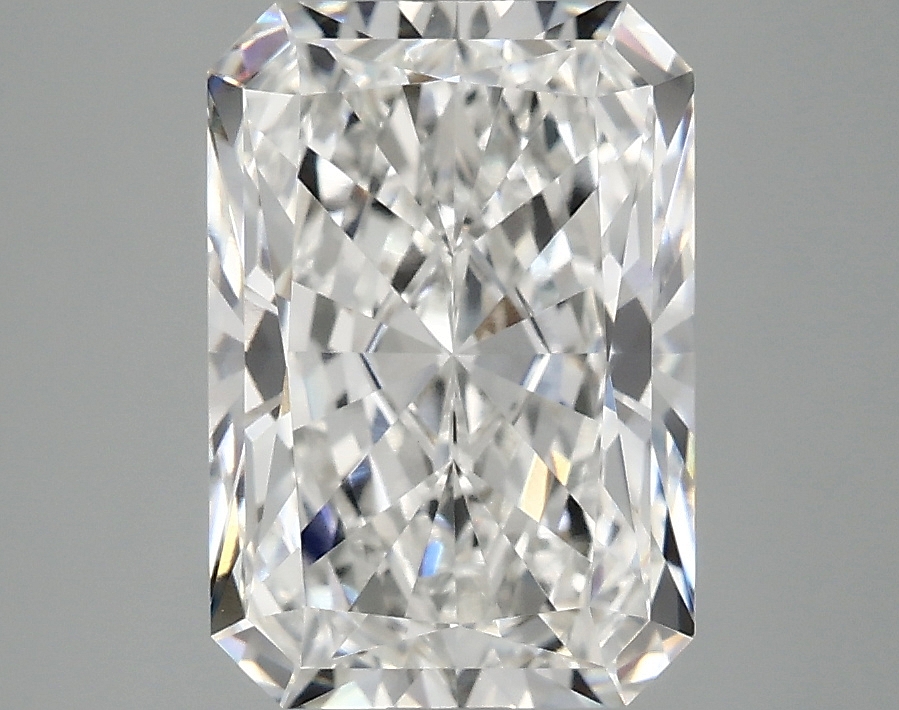 3.10 CT Radiant Diamond