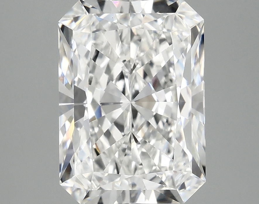 3.10 CT Radiant Diamond