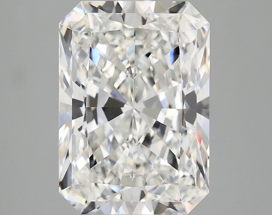 3.10 CT Radiant Diamond