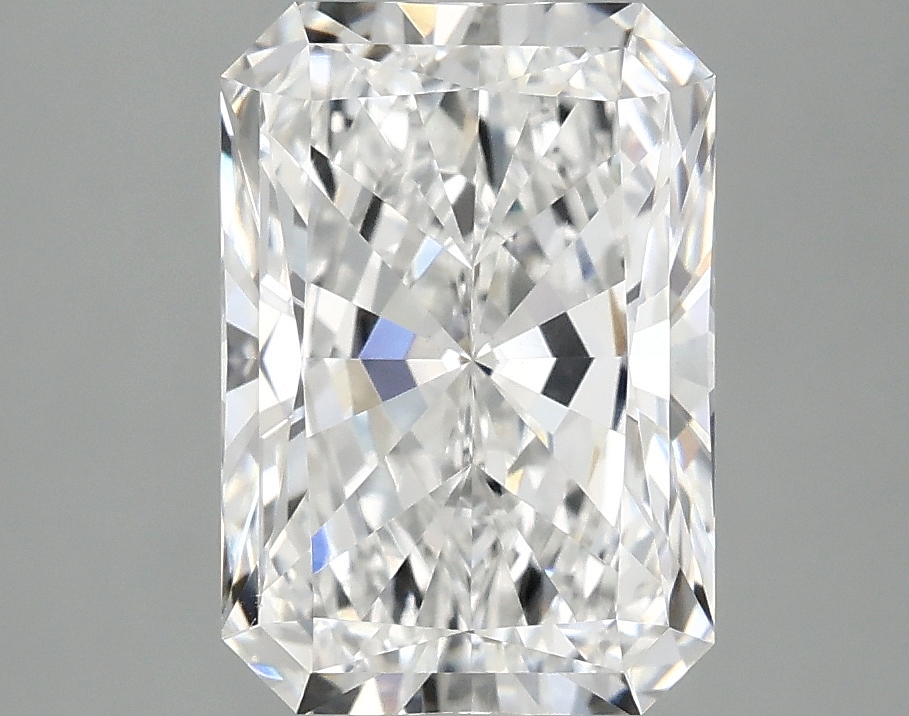 3.04 CT Radiant Diamond