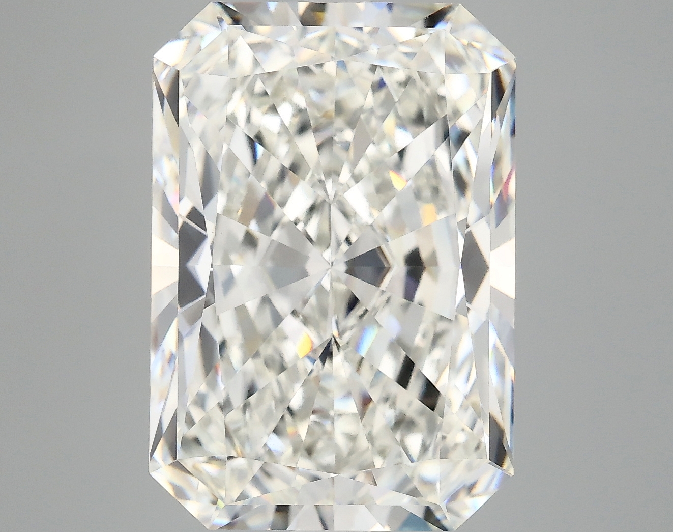 9.27 CT Radiant Diamond