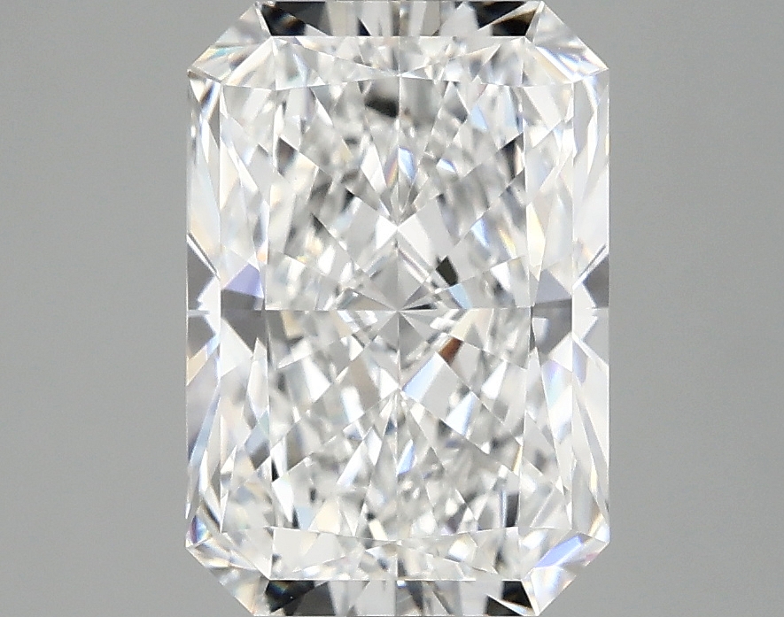 3.04 CT Radiant Diamond