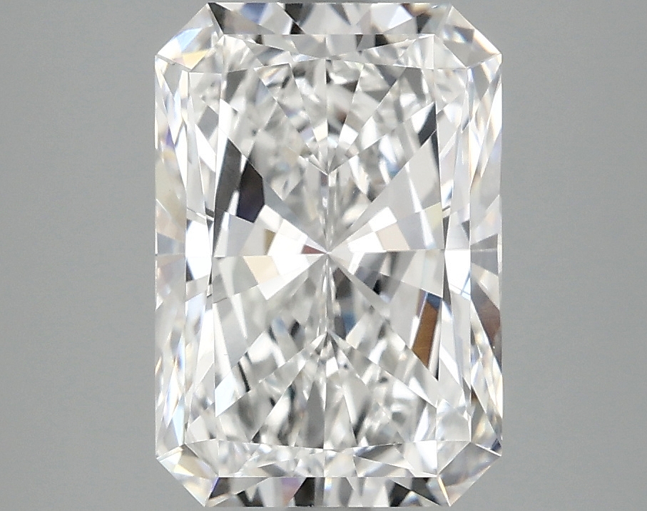 3.10 CT Radiant Diamond
