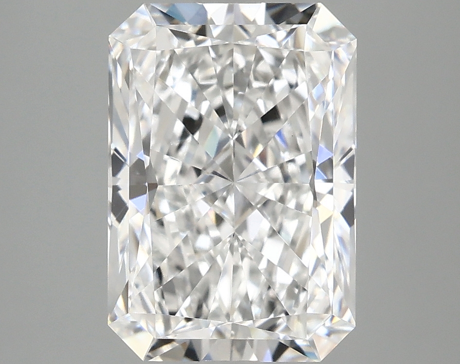 3.10 CT Radiant Diamond