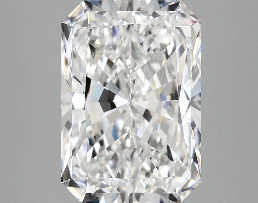 3.01 CT Radiant Diamond