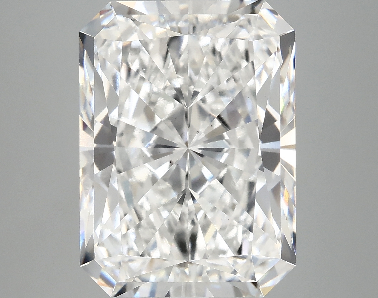 9.44 CT Radiant Diamond