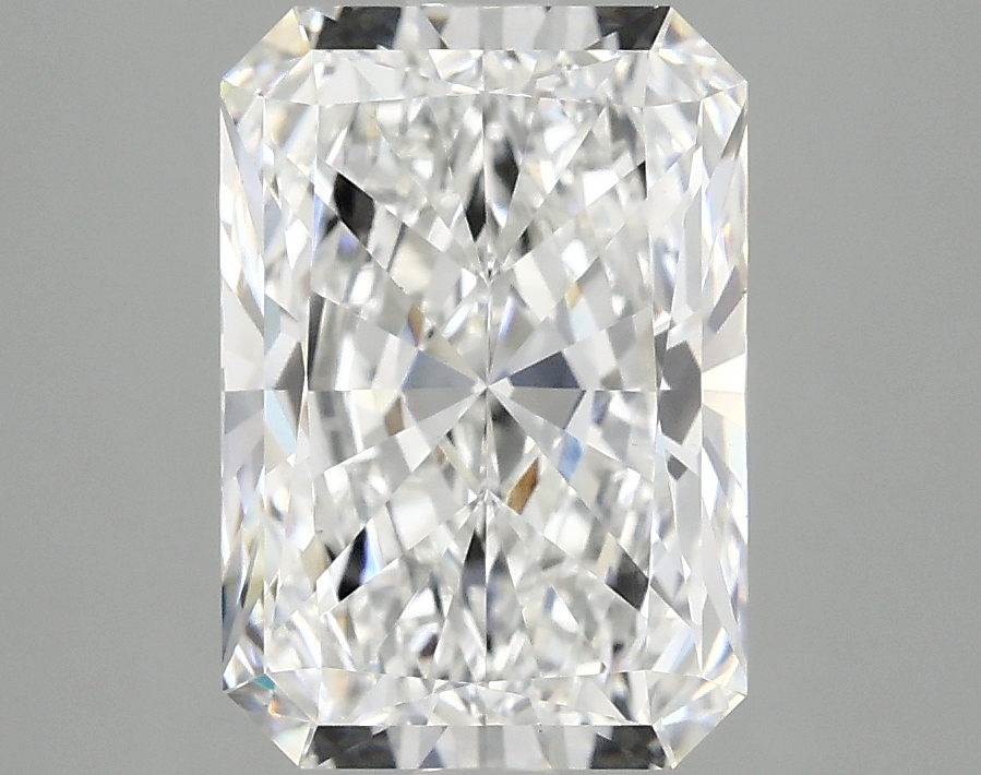 3.10 CT Radiant Diamond