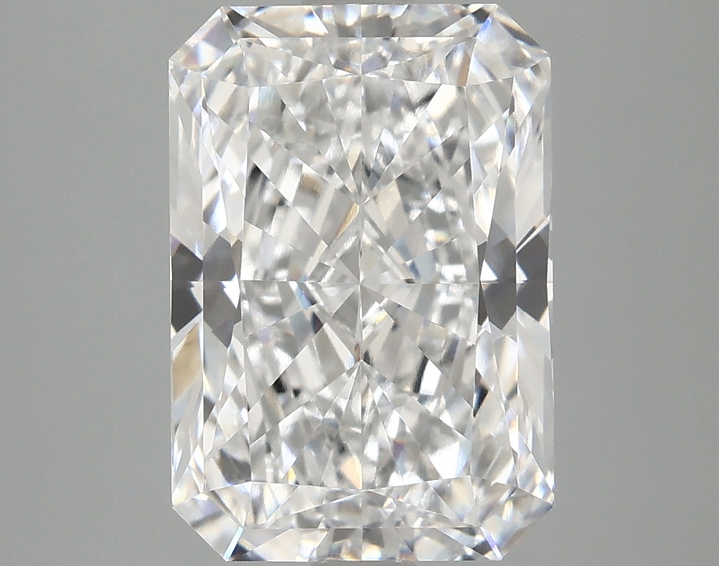 3.01 CT Radiant Diamond