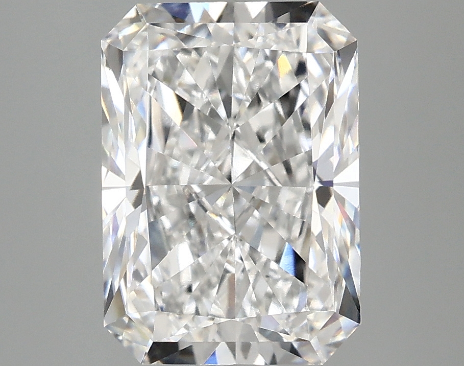3.09 CT Radiant Diamond