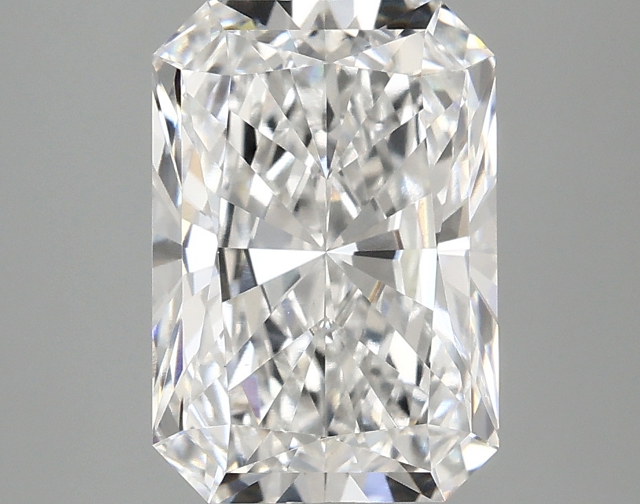 3.10 CT Radiant Diamond