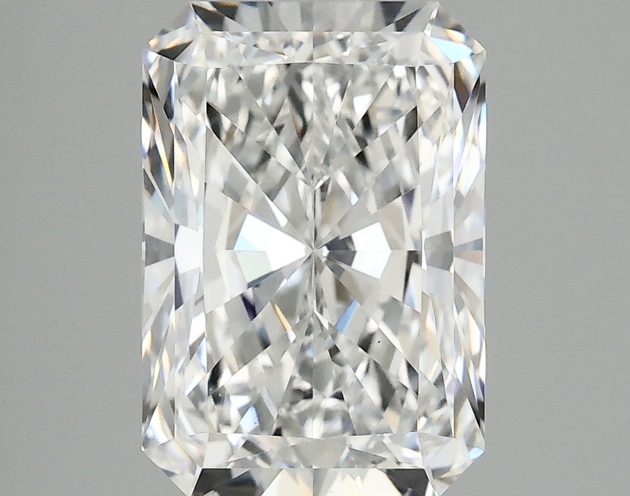 3.10 CT Radiant Diamond