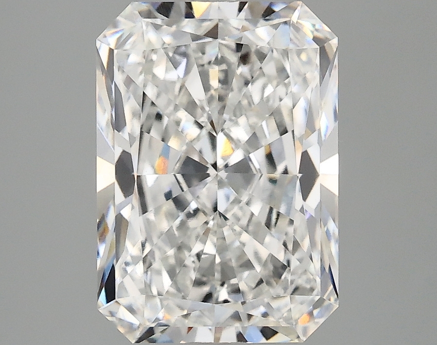 3.10 CT Radiant Diamond