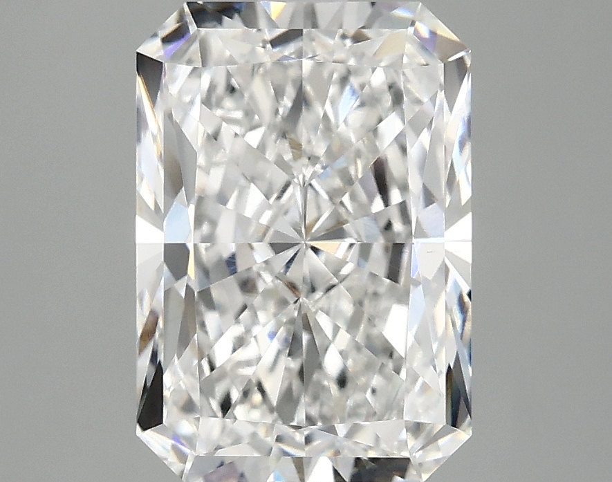 3.10 CT Radiant Diamond