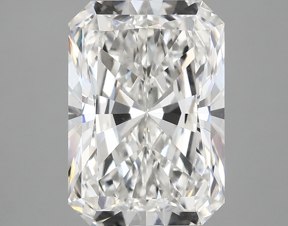 3.10 CT Radiant Diamond