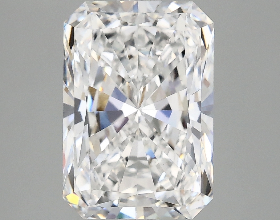 3.10 CT Radiant Diamond