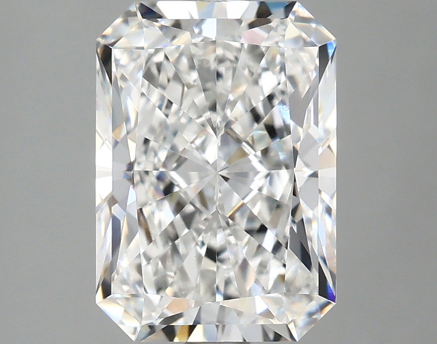 3.09 CT Radiant Diamond