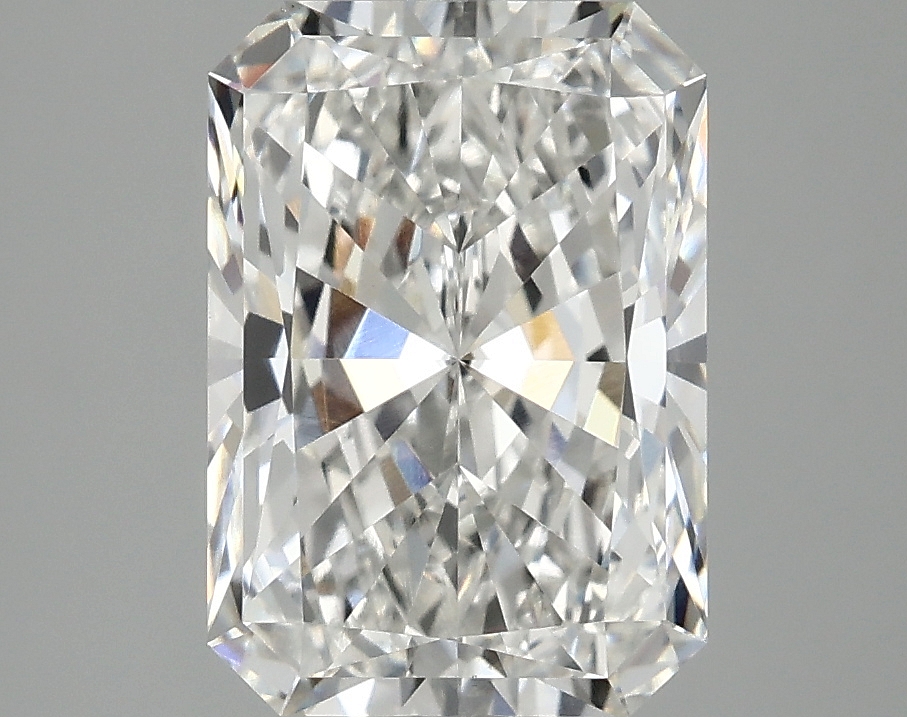 3.10 CT Radiant Diamond