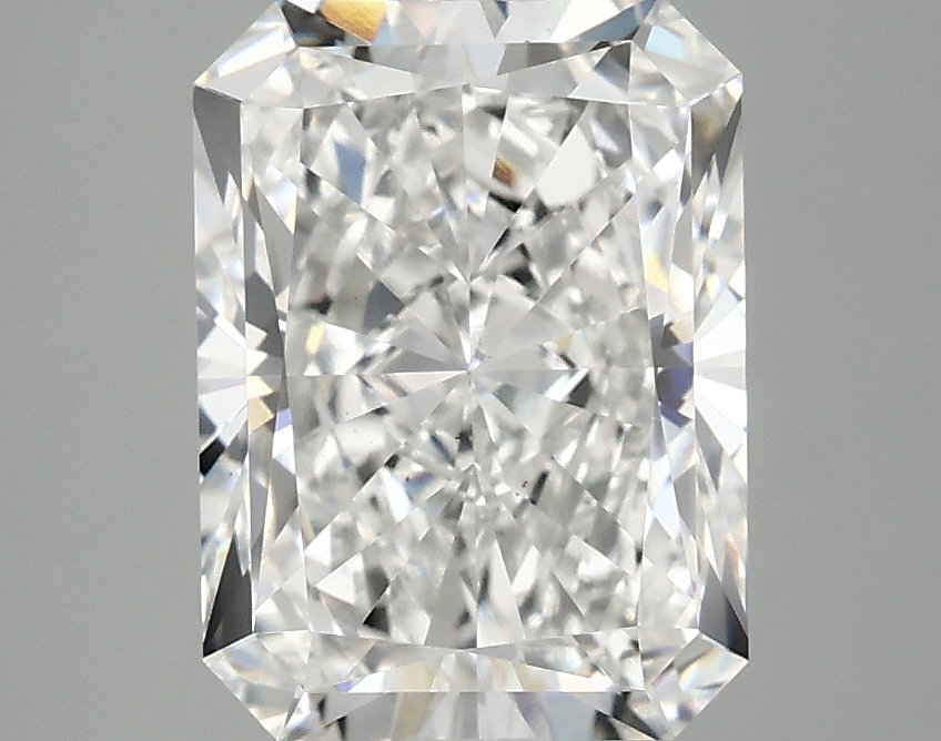 3.07 CT Radiant Diamond