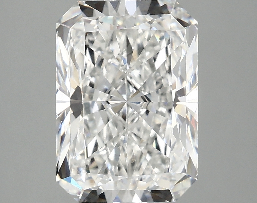 3.04 CT Radiant Diamond