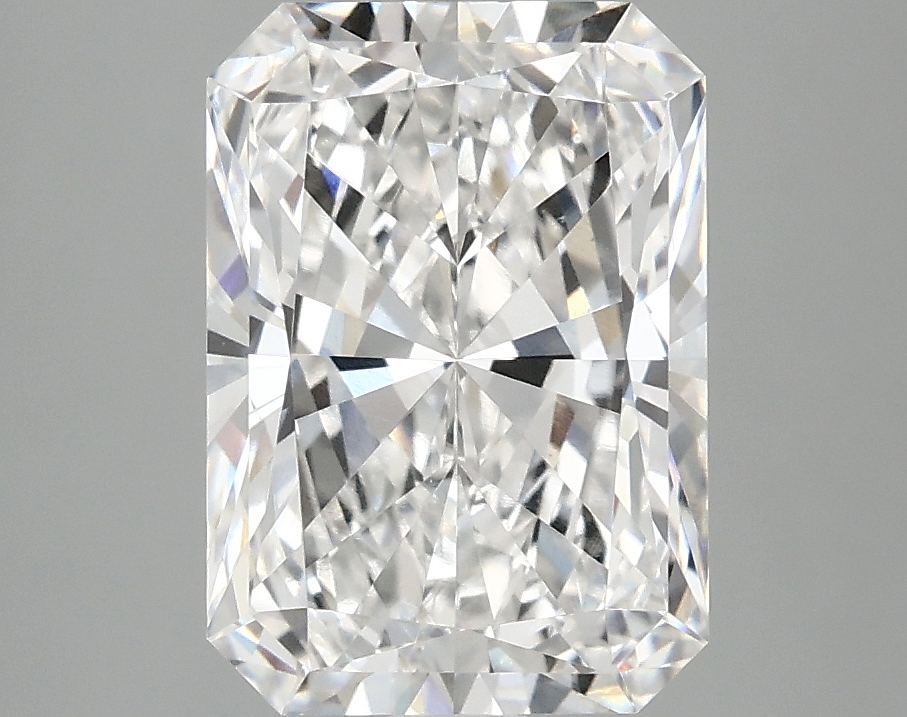 3.10 CT Radiant Diamond