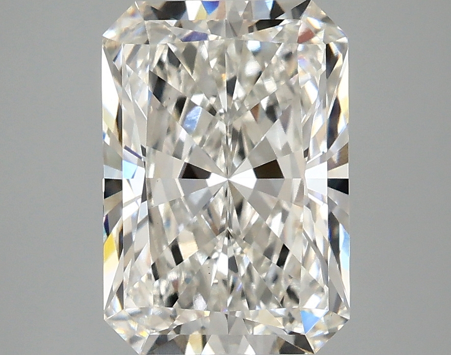 3.10 CT Radiant Diamond