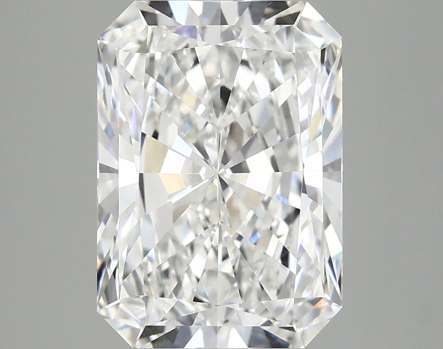 3.10 CT Radiant Diamond